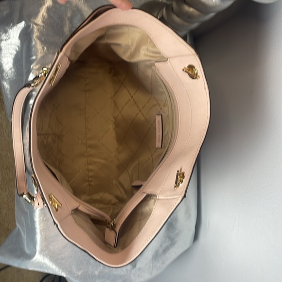 Michael Kors Blush Pink Purse - Picture 9 of 12